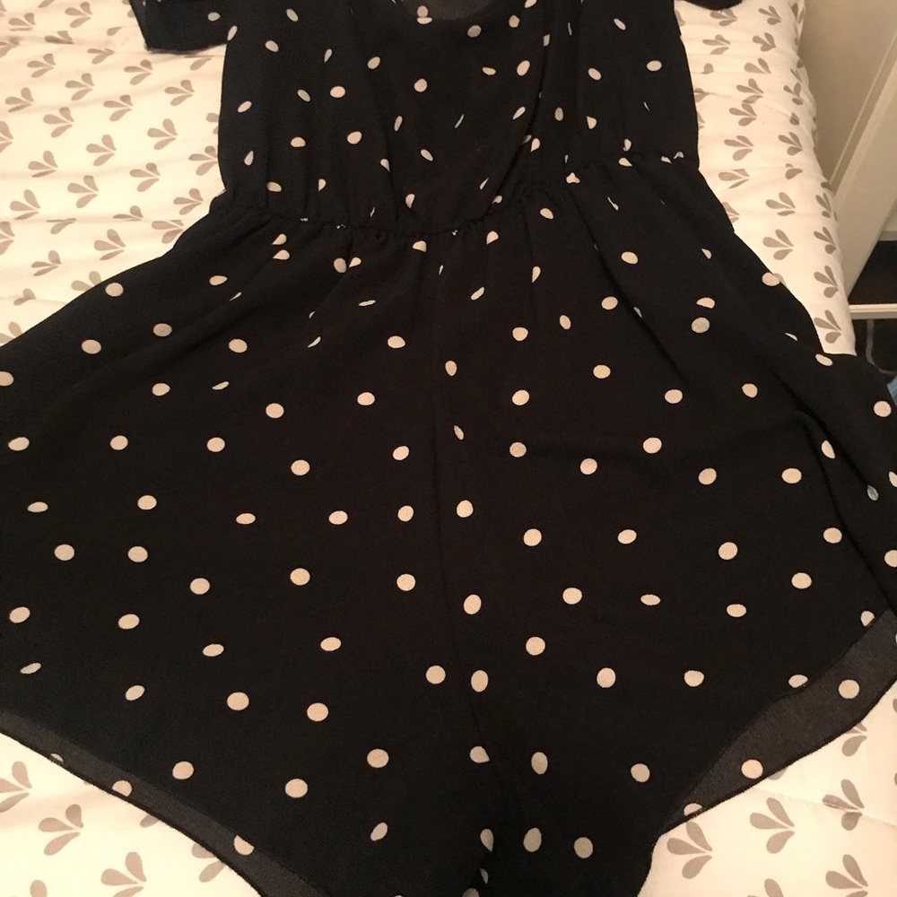 Black and white polka dot romper - Picture 3 of 6